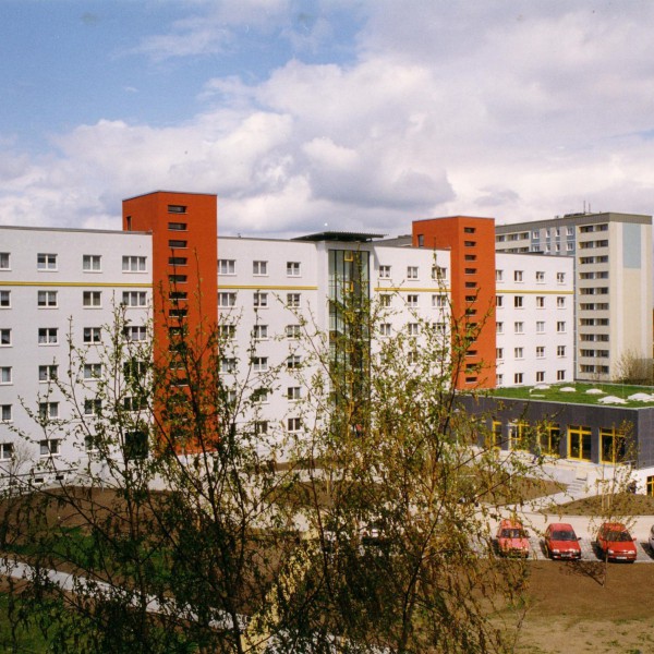 Aussenansicht Haus Luise mit Parkanlage